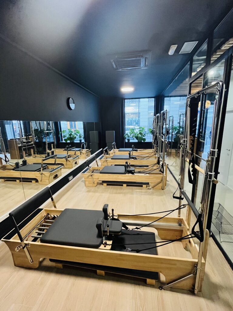  CLÍNICA 23: PILATES REFORMER Y TORRE - 1 clase semanal 65€/mes - 2 clases semanales 105€/mes - 3 clases semanales 150€/mes - Clase privada de iniciación 35€